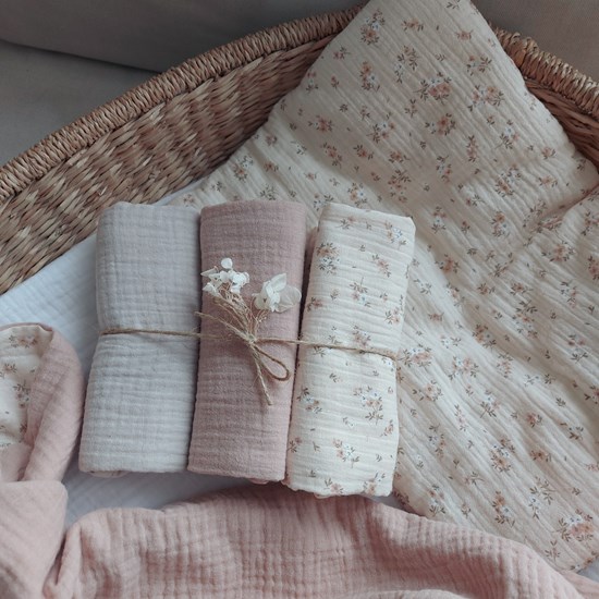 pieluszka muślinowa w kolorze pudrowy róż