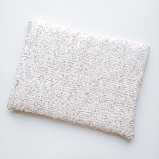 mała poduszka w drobne kwiatuszki