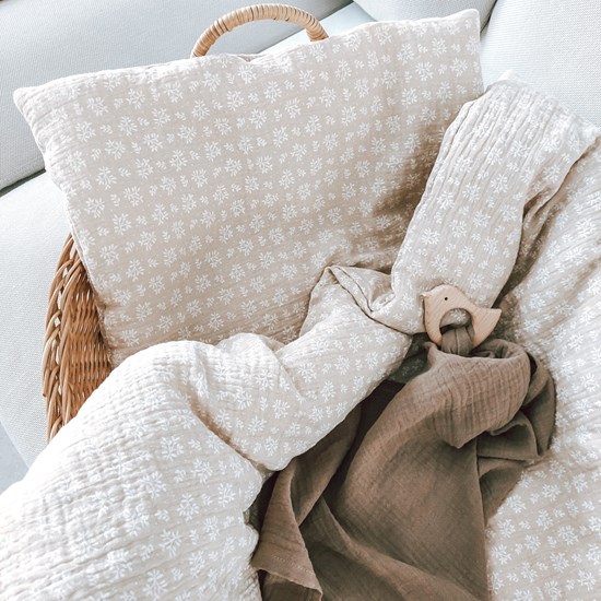 pościel do łóżeczka w listki