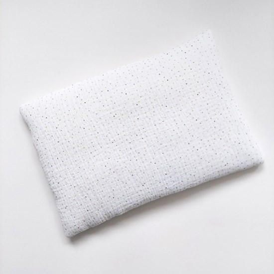 płaska muślinowa poduszka z wypełnieniem wszytym na stałe