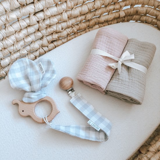 zestaw prezentowy dla noworodka w kratkę vichy