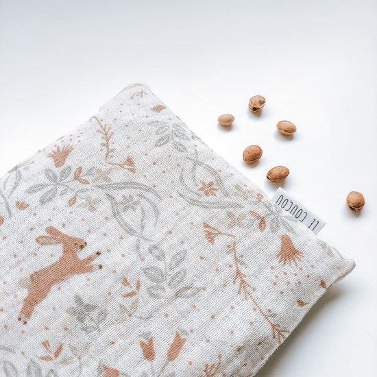 ekologiczny termoforu z pestkami wiśni na kolki i bolący brzuszek