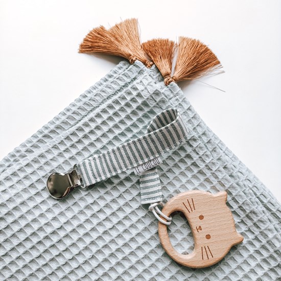 kocyk wafelkowy z chwostami koloru starego złota