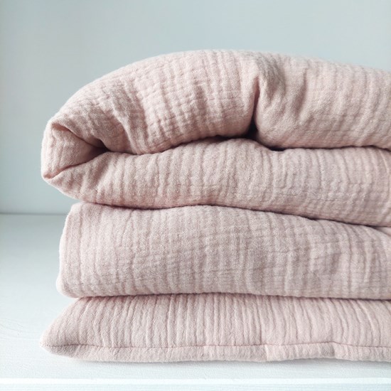 pościel do łóżeczka w kolorze różu