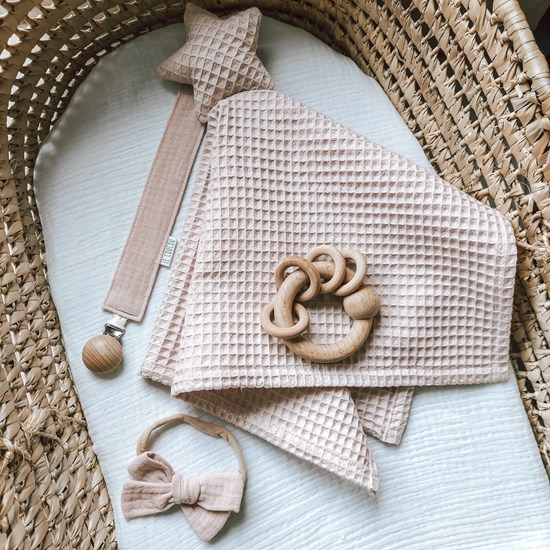 ekologiczny termofor z pestkami wiśni na kolki i bolący brzuszek niemowlaka