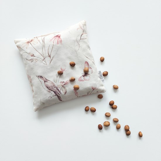 ekologiczny termoforu z pestkami wiśni na kolki i bolący brzuszek