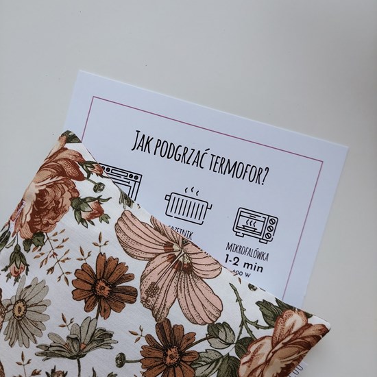 ekologiczny termoforu z pestkami wiśni na kolki i bolący brzuszek