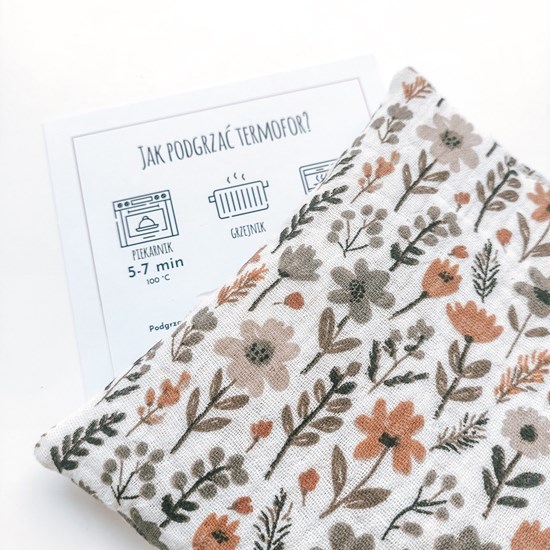 ekologiczny termoforu z pestkami wiśni na kolki i bolący brzuszek