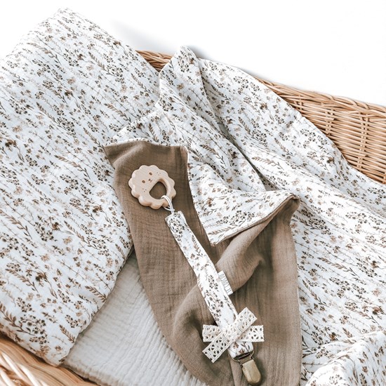 płaska muślinowa poduszka z wypełnieniem wszytym na stałe