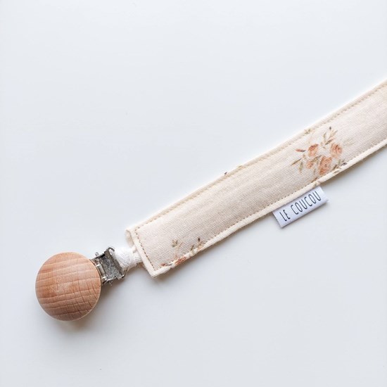 zawieszka do smoczka różyczki