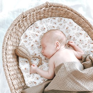 pieluszka muślinowa koloru brązowego