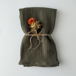 pieluszka muślinowa koloru khaki