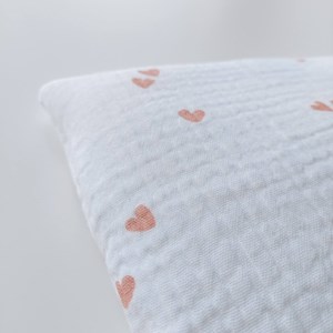 płaska muślinowa poduszka z wypełnieniem wszytym na stałe