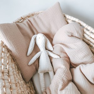 pościel do łóżeczka w kolorze różu