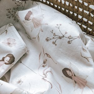 kocyk dwustronny we wróżki oraz wafelek w kolorze różu