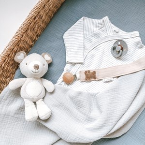 zawieszka do smoczka z misiem dla chłopca