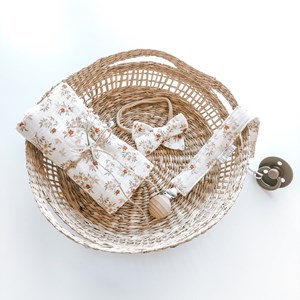 zawieszka do smoczka suszone kwiaty