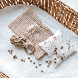 ekologiczny termoforu z pestkami wiśni na kolki i bolący brzuszek