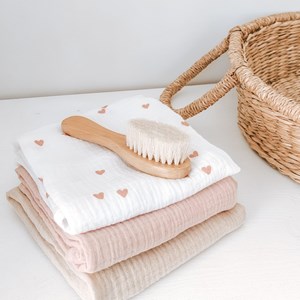 pieluszka muślinowa w kolorze beżu