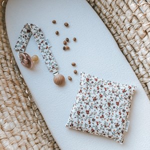 zawieszka do smoczka - polne kwiatuszki