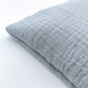 mała poduszka w kolorze morskim