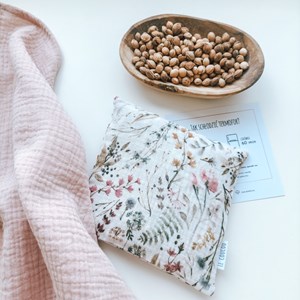 ekologiczny termoforu z pestkami wiśni na kolki i bolący brzuszek