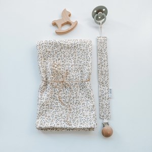 zawieszka do smoczka jagódki