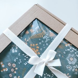 ekologiczny termoforu z pestkami wiśni na kolki i bolący brzuszek